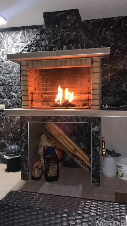 villa u centru vira luksuzno opremljena s bazenom i krovnom, terasom - slika 8
