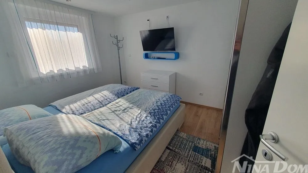 prizemnica s galerijom, garažom i podrumom s lijepim vrtom. - slika 10