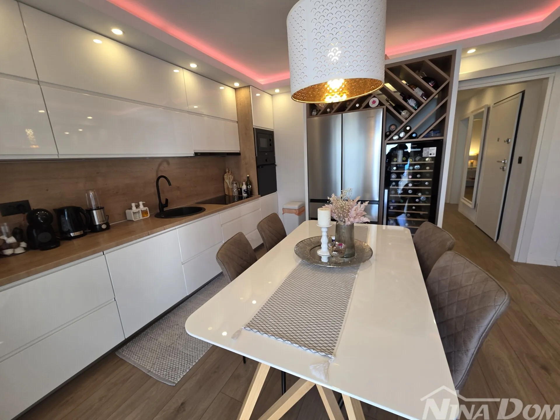 prodaje se apartman drugi red od mora sa garažom bibinje - slika 4
