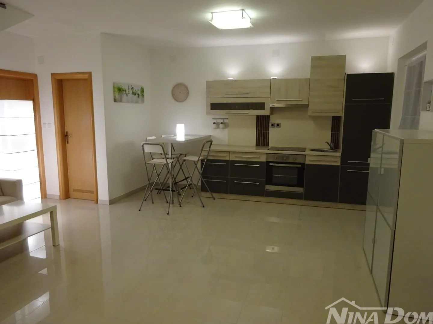 južna strana otoka vira, dvoetažni apartman 150 met. do mora - slika 4