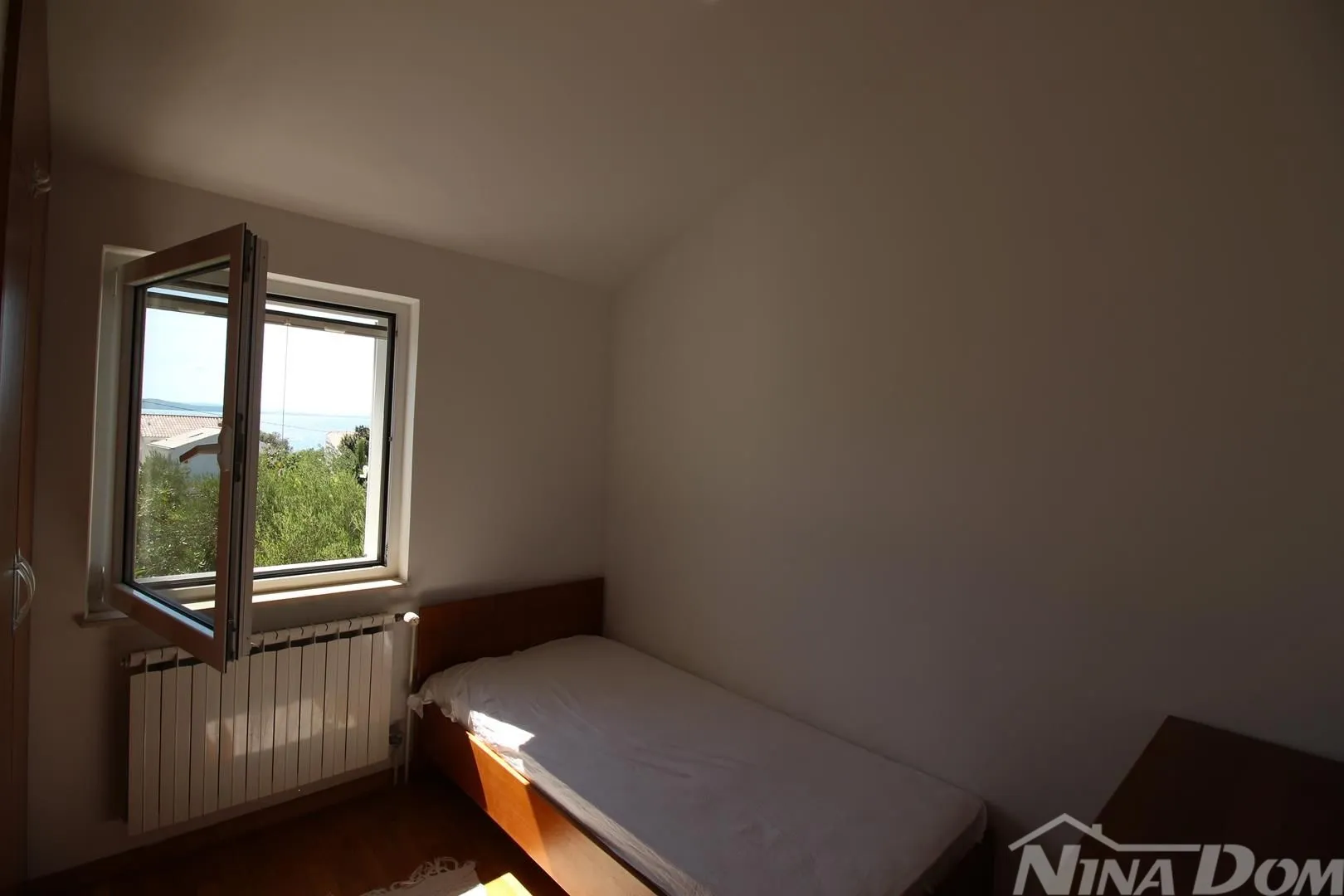 prodaja obiteljske kuće diklo - slika 16