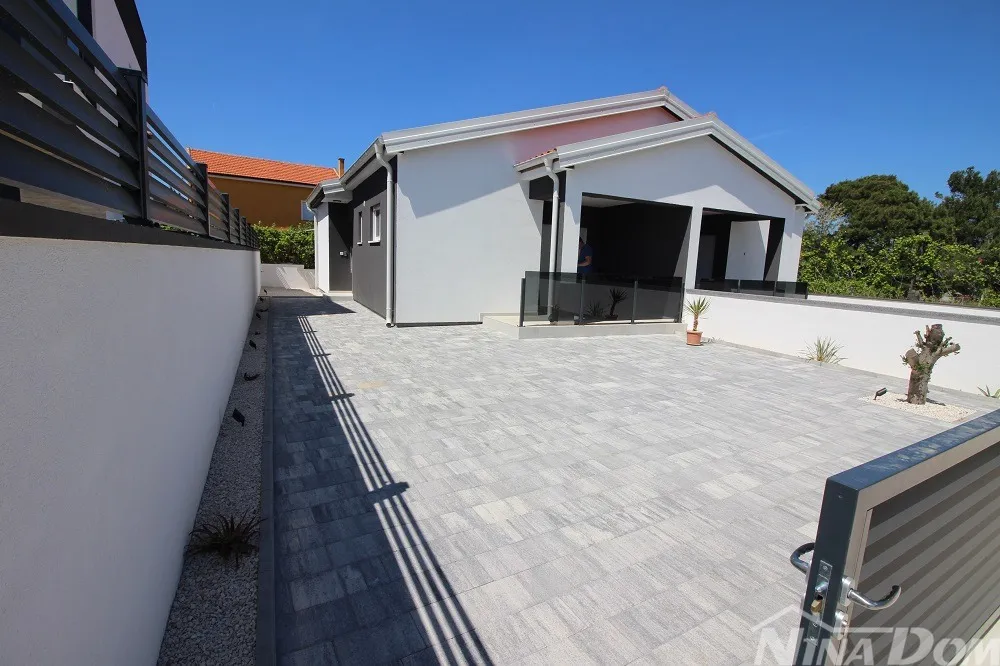 Bungalov novogradnja, mirna i tiha pozicija, - Vir, Vir