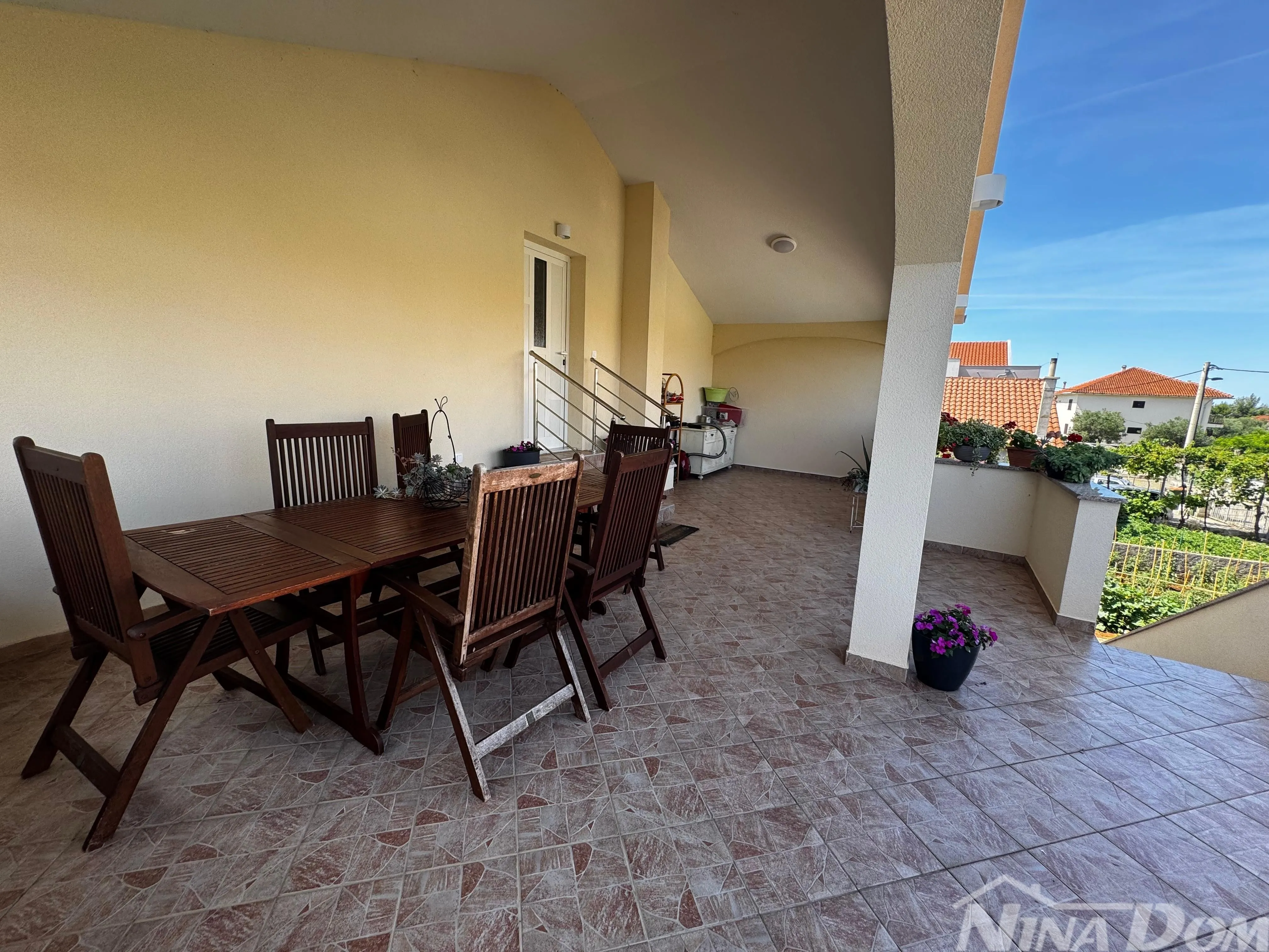 apartmanska kuća privlaka - centar mjesta - 300m od mora - slika 5