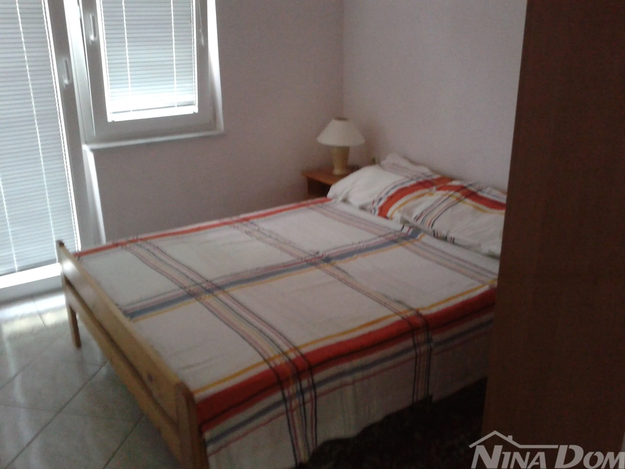 apartmanska kuća 50 metara do mora. - slika 12