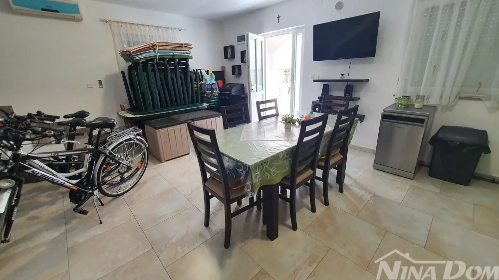 južna strana etažni apartman 87,95 m2 170 met.do mora - slika 11