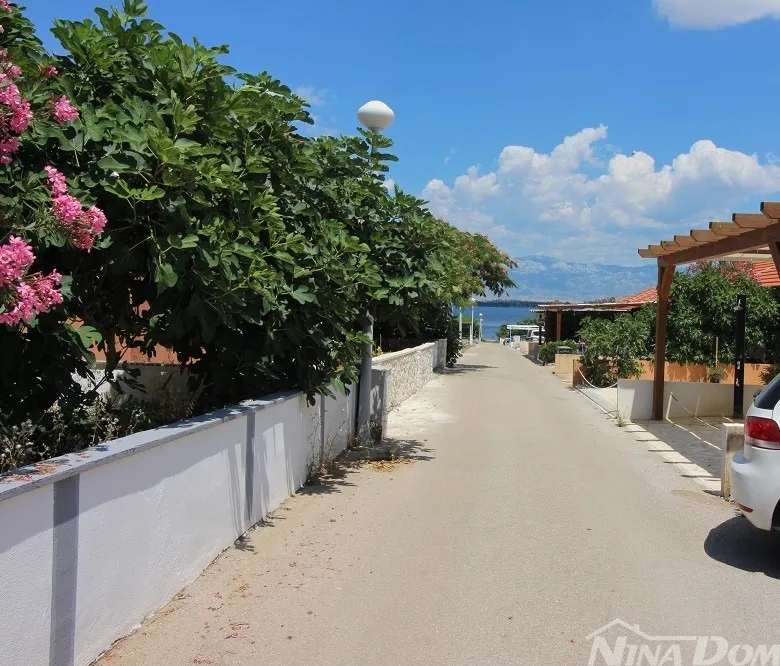 apartman uz more na viru – 190 m od plaže! - slika 11