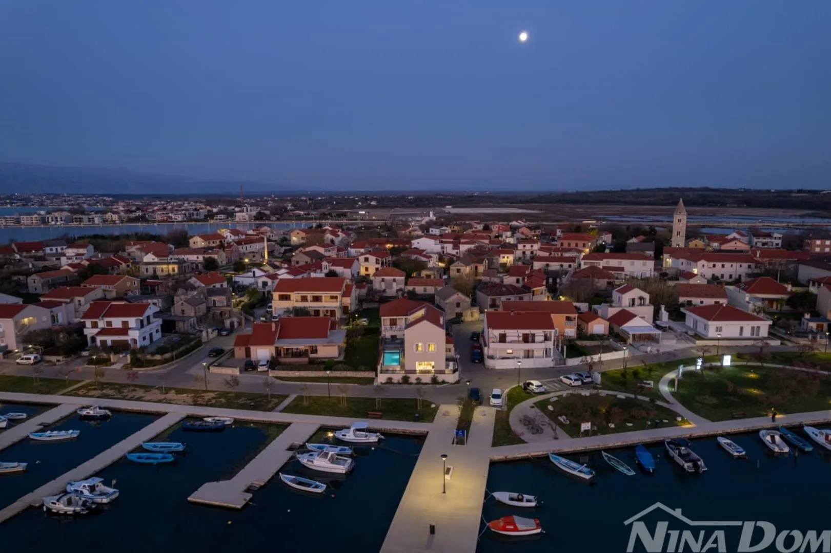 ekskluzivna vila prvi red uz more - nin zadarska rivijera - slika 39