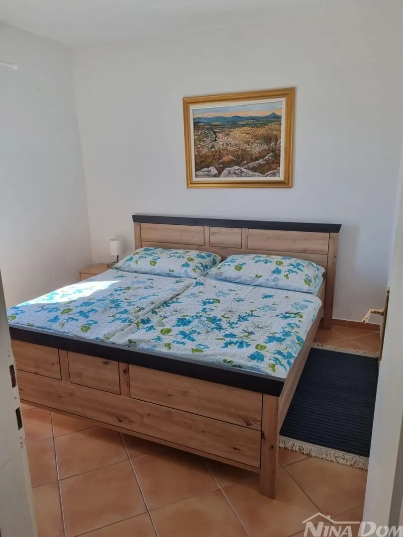samostojeća kuća s 6 soba – samo 500 m od mora, otok vir! - slika 5