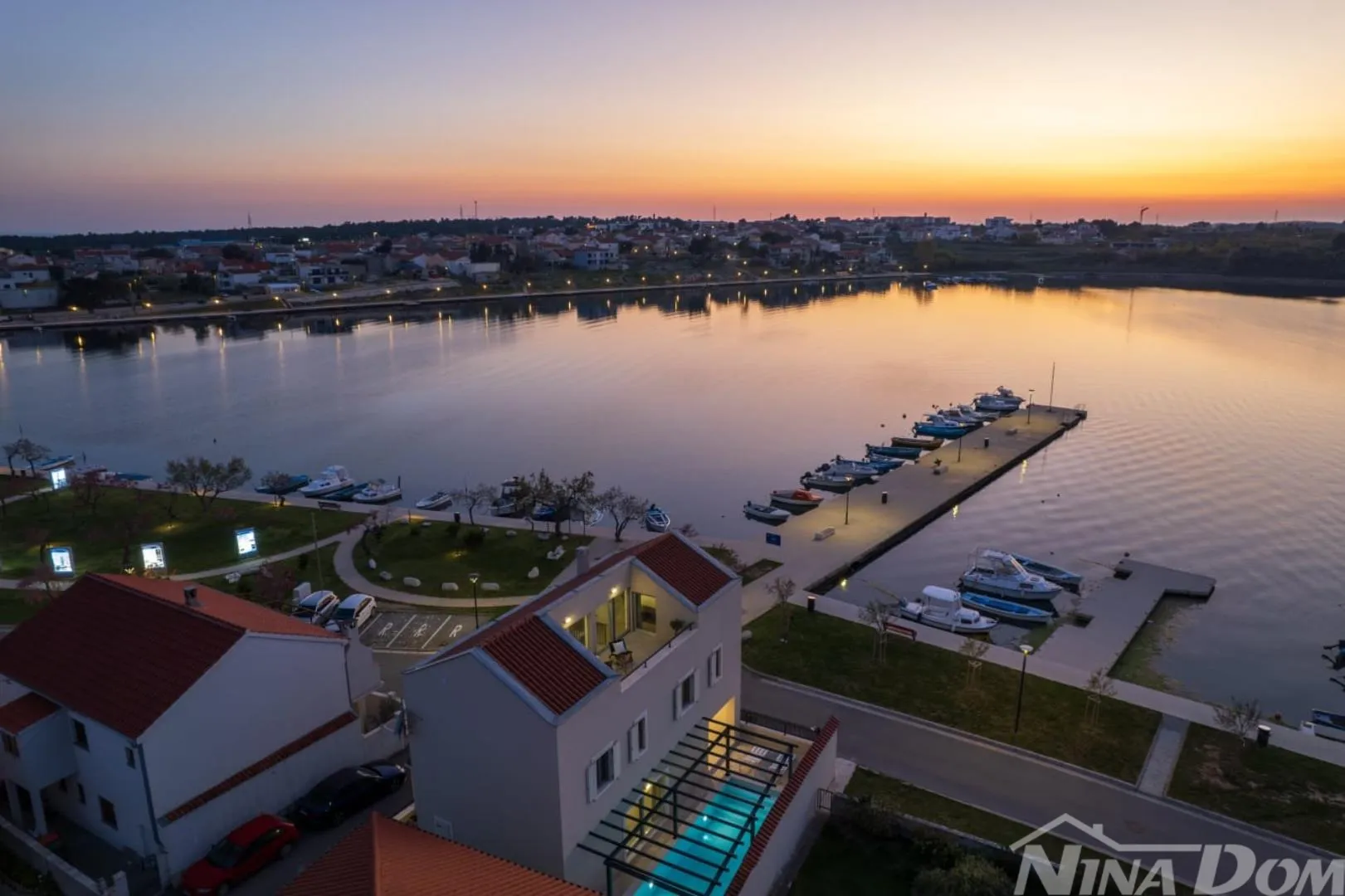 ekskluzivna vila prvi red uz more - nin zadarska rivijera - slika 2