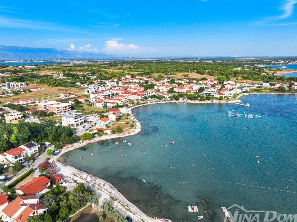 top lokacija! moderan stan s bazenom i dvorištem- 130 m od plaže - slika 32