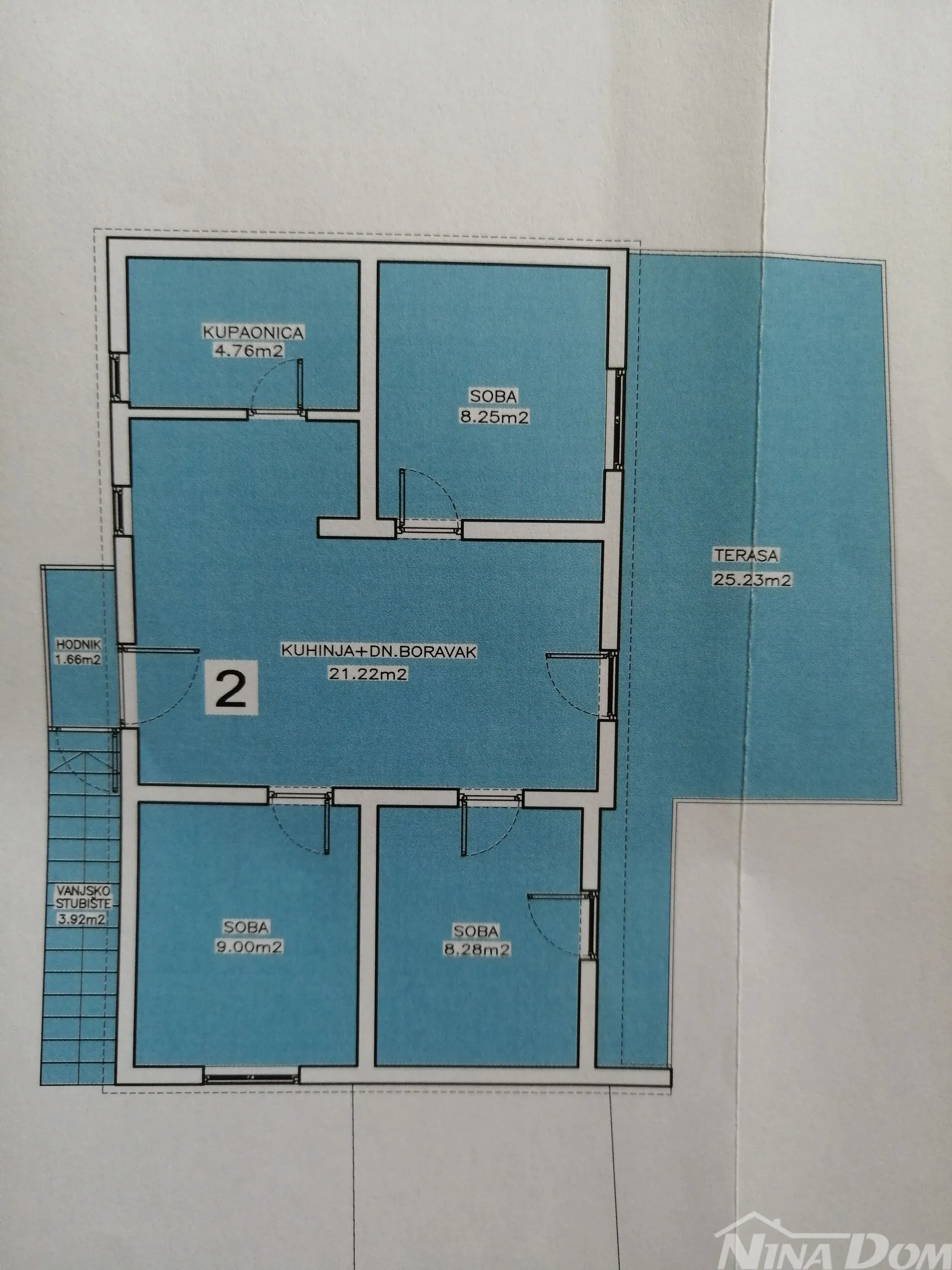 trosobni apartman s garažom - slika 10