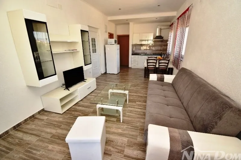 apartmani s bazenom za turističke namjene - slika 15