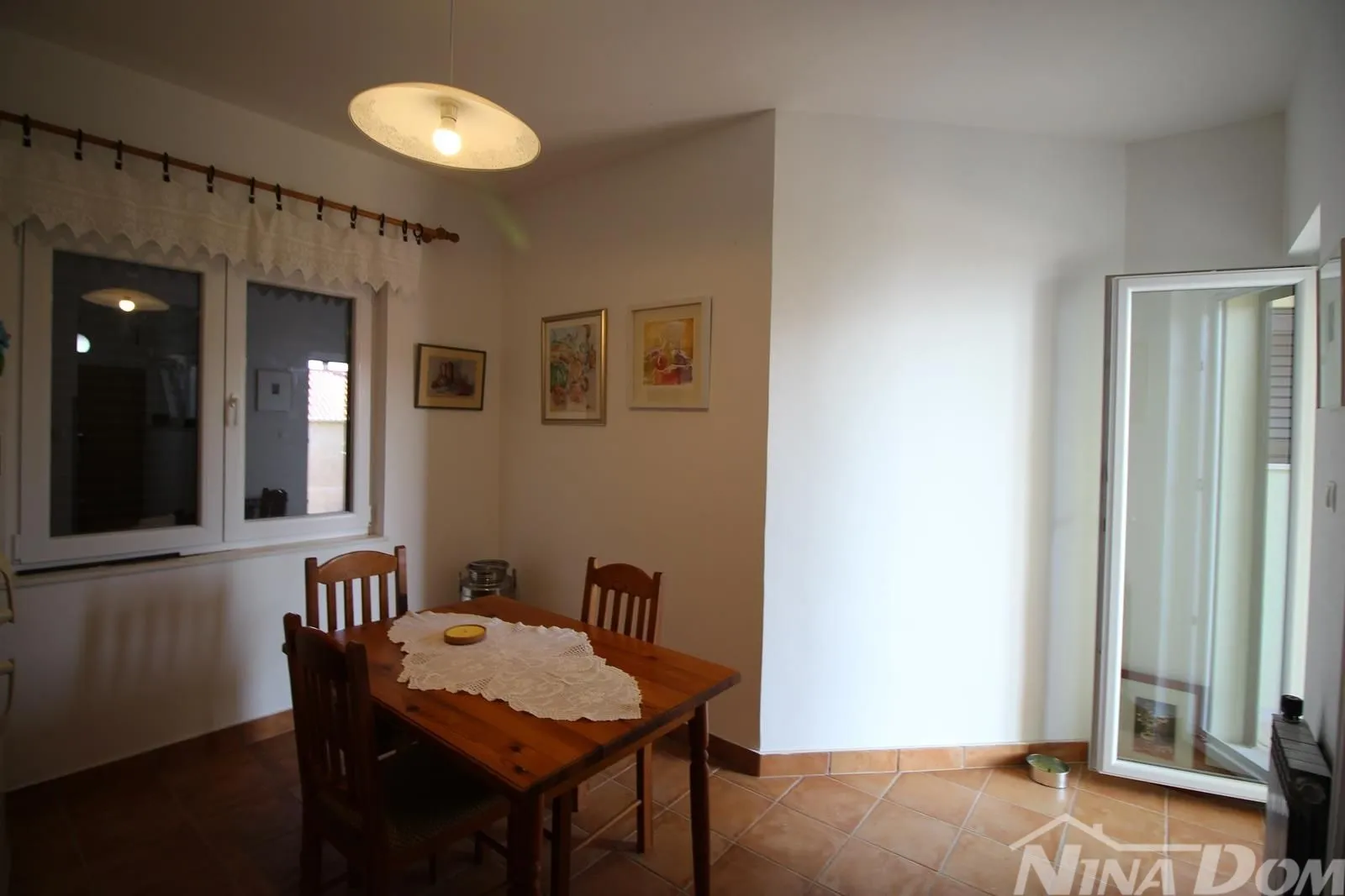 otok ugljan guduće drugi red od mora - slika 20