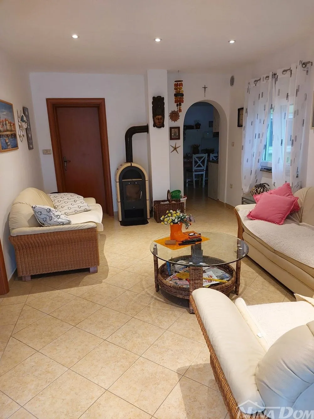 južna strana vira 50 metara do mora s tri apartmana - slika 23