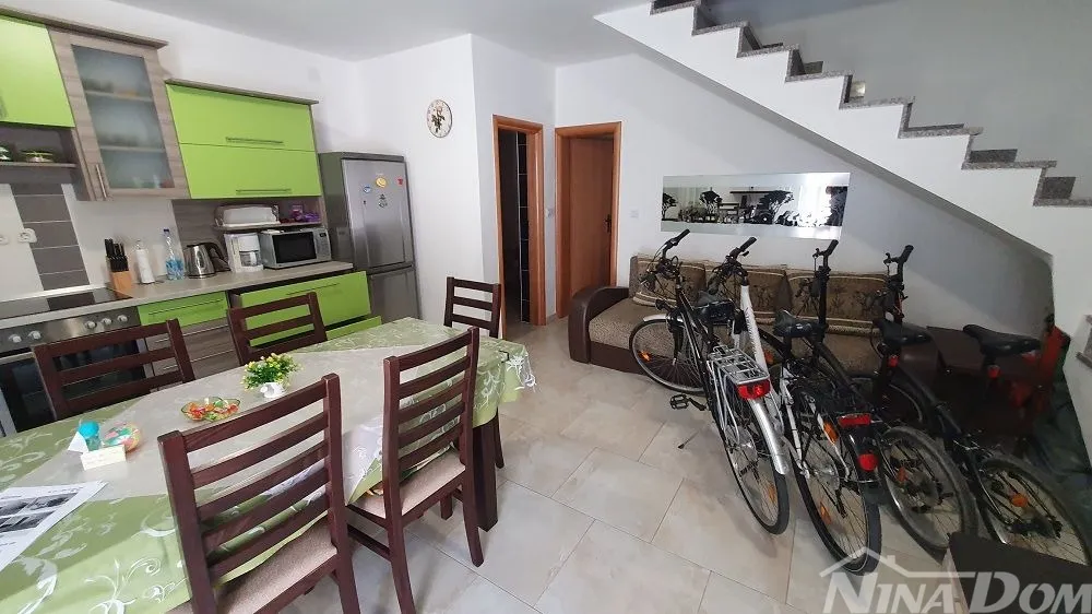 južna strana etažni apartman 87,95 m2 170 met.do mora - slika 9