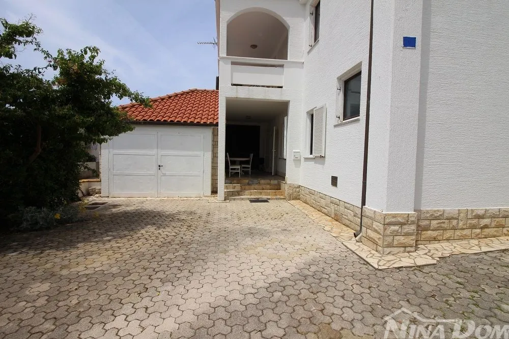 južna strana otoka vira, apartmanska kuća s 6 jedinica. - slika 3