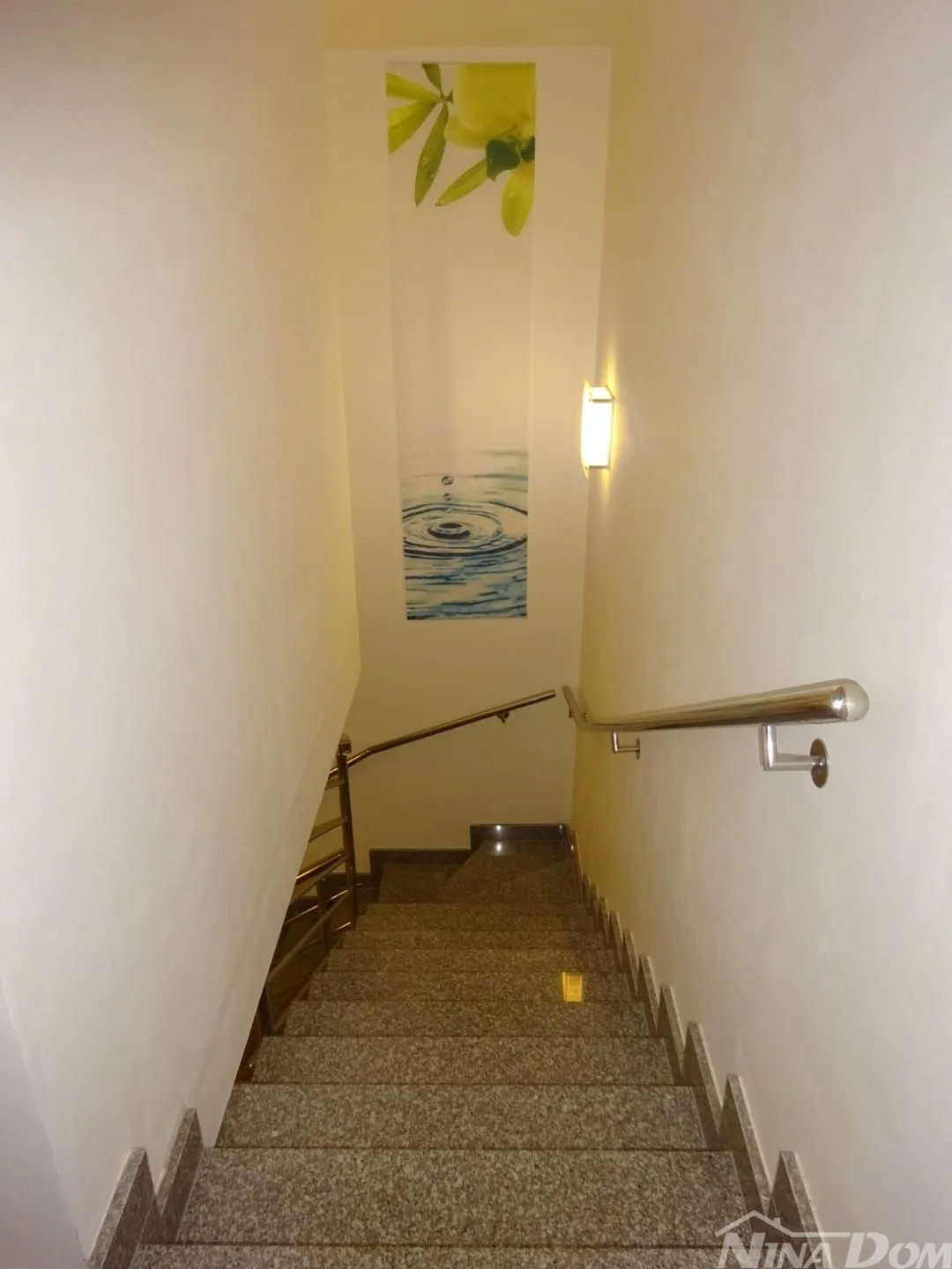 južna strana otoka vira, dvoetažni apartman 150 met. do mora - slika 7