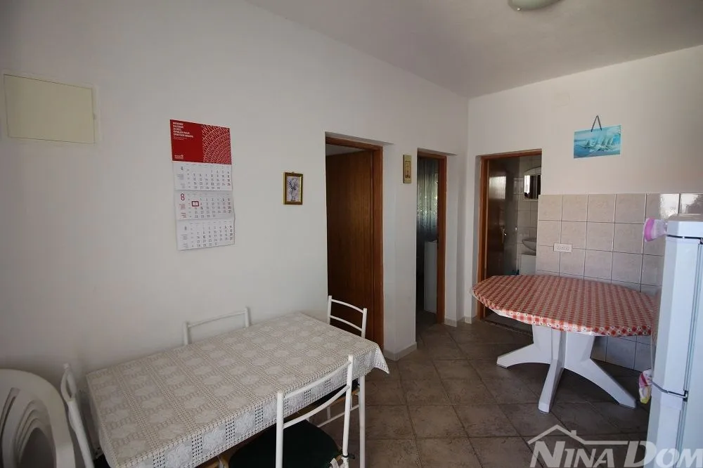 apartmanska kuća 400 metara do mora - slika 18