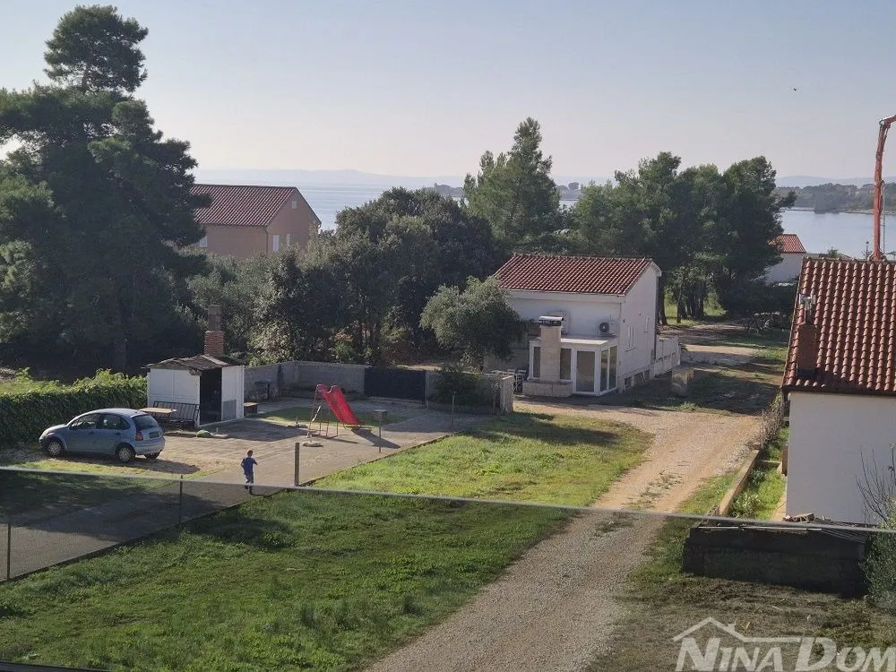 novogradnja, lijepo uređeni apartmani južna strana - slika 17
