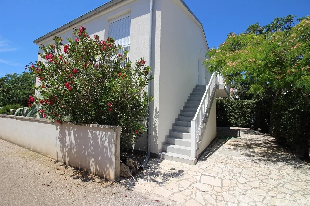 dalmacija vir samostojeća nekretnina s 4 stambene jedinice - slika 20