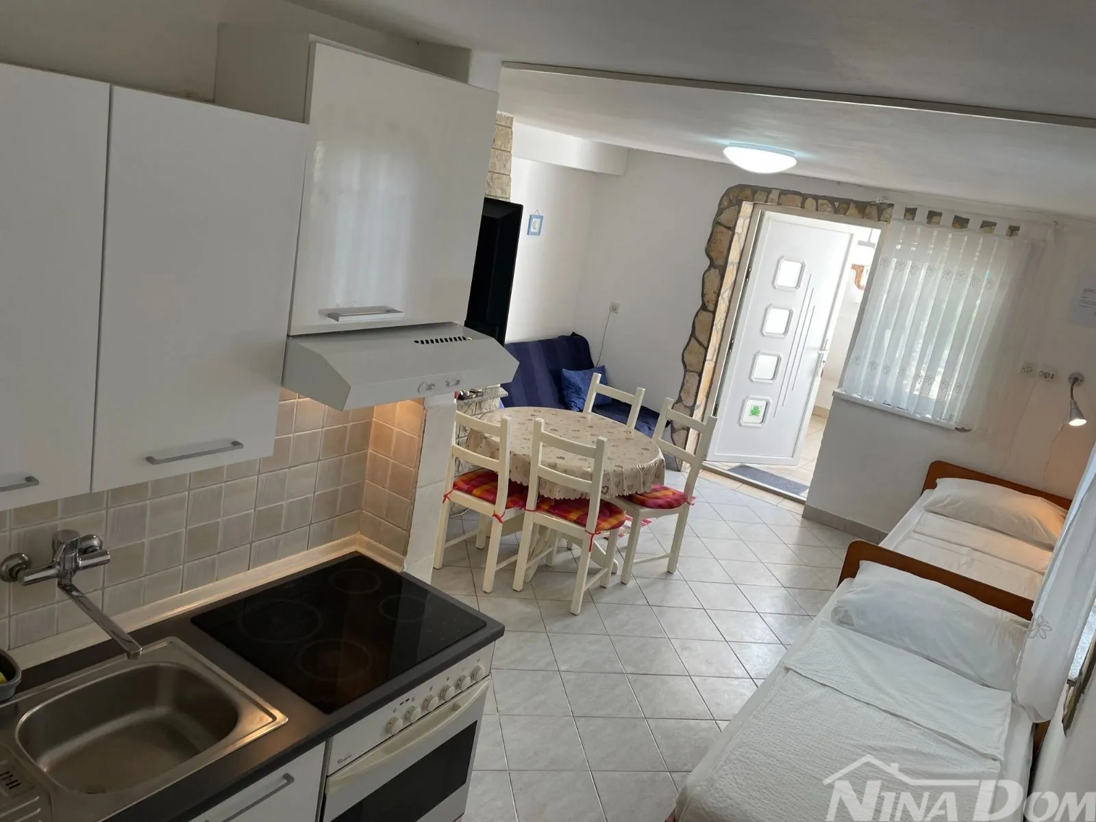 apartmanska kuća - privlaka - 6 apartmana - slika 31