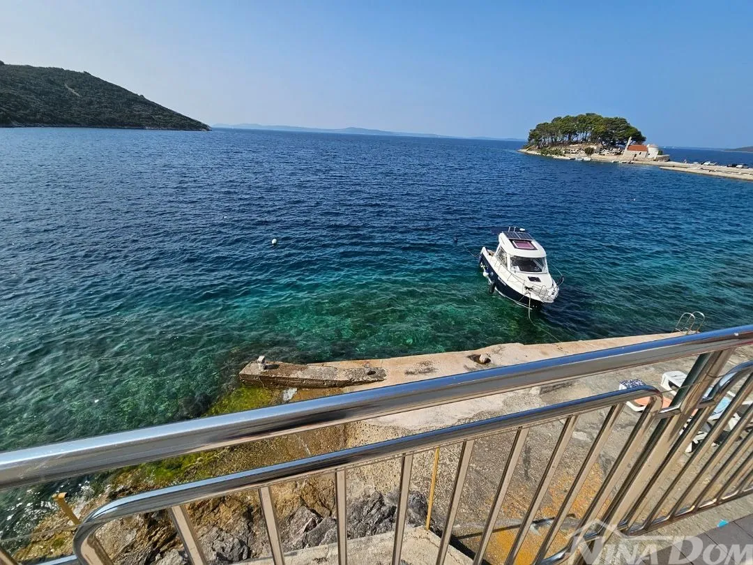 prvi red apartmanska kuća savar dugi otok - slika 19