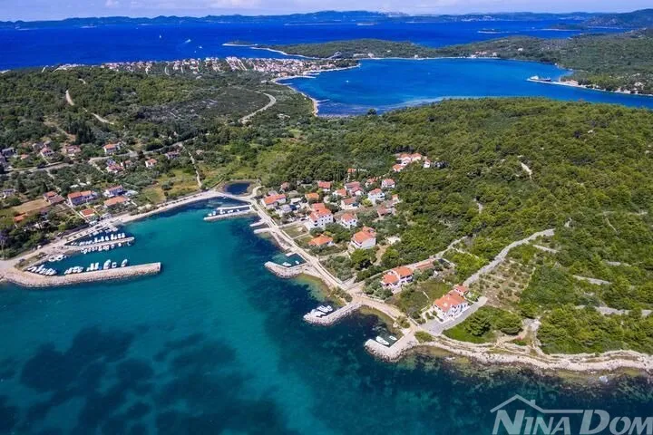 Građevinsko zemljište idealno za 4 vile 100 m od pješćane Plaže - Pašman, Pašman