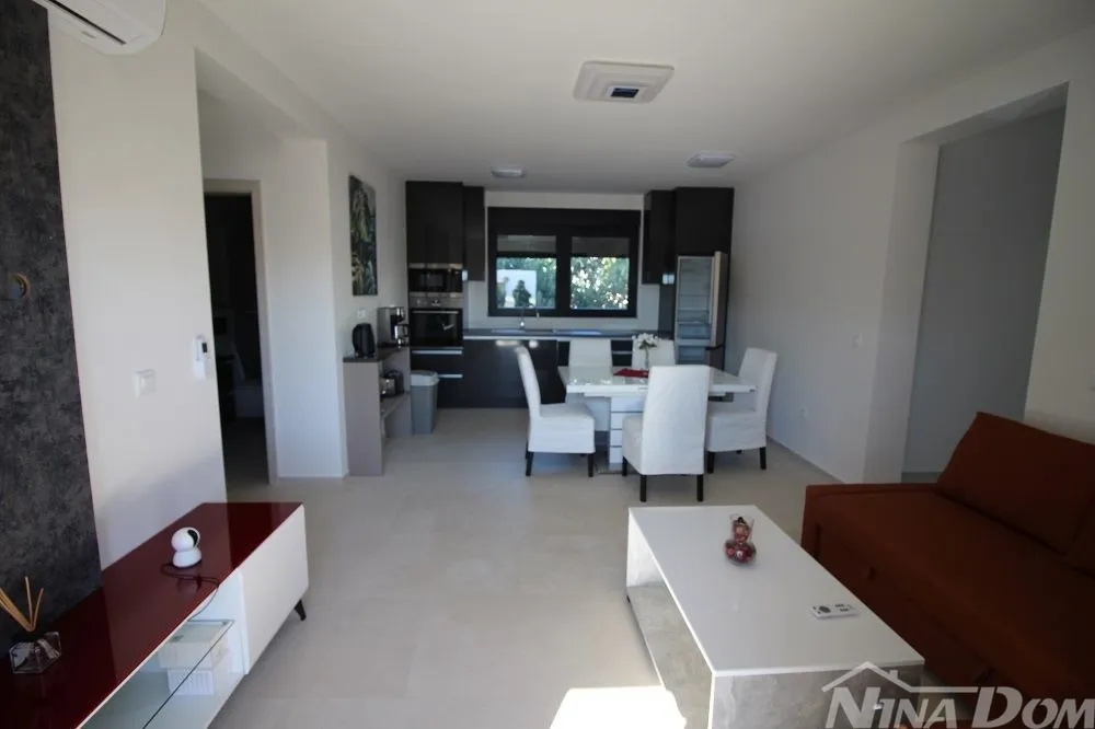apartman južna strana 25 met do plaže 96 m2. - slika 9