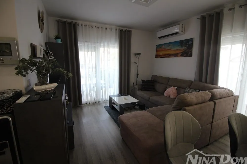 apartman u prizemlju s pomoćnim objektom. - slika 7