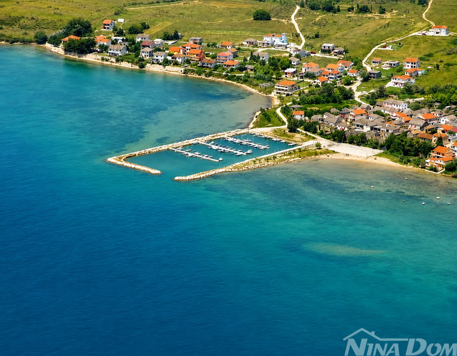 ljubač - dalmacija- građevinsko zemljište 70 m od mora i plaže - slika 3