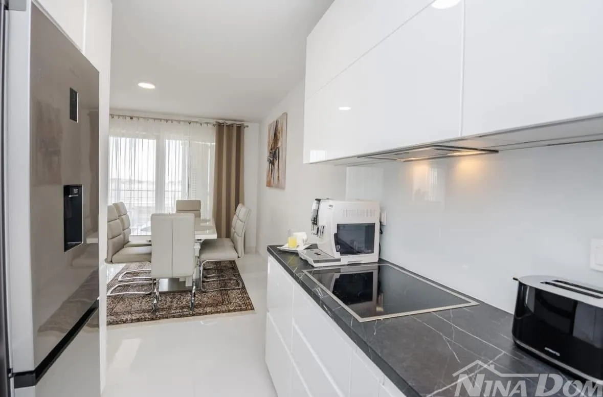 apartmanska kuća s tri stambene jedinice, kompletno opremljene. - slika 26