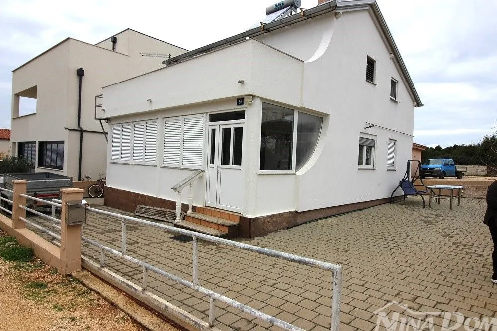 Južna strana otoka Vira, obiteljska nekretnina na mirnoj lokaciji - Vir, Vir