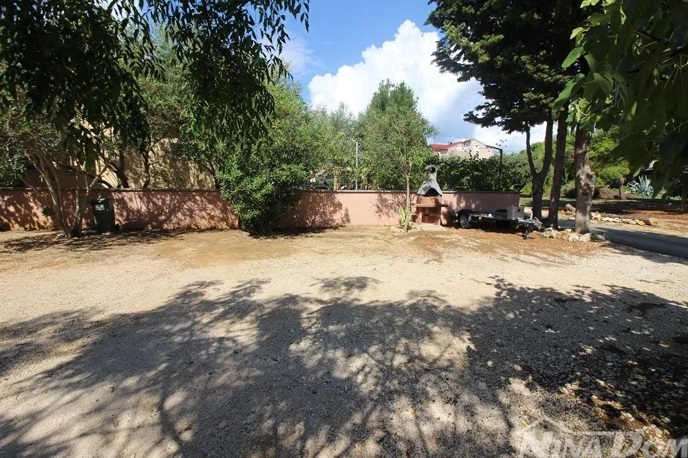 apartman južna strana, etažirano s vodom i kanalizacijom., - slika 5