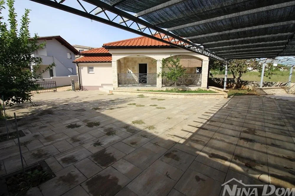 južna strana otoka vira 300 metara od plaže jadro - slika 4
