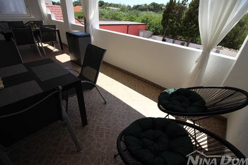 kuća vir dvojnica s tri apartmana - slika 4