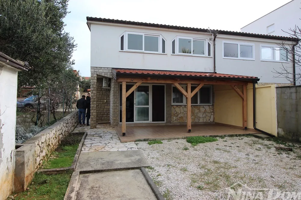 nekretnina drugi red do mora s lijepom okućnicom - slika 2