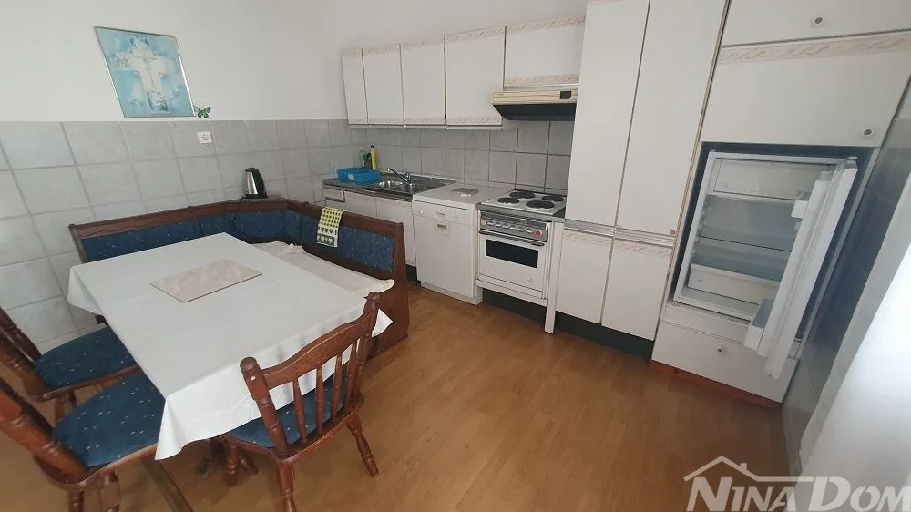 nekretnina idealna za turizam, svaki apartman svoj poseban ulaz. - slika 21