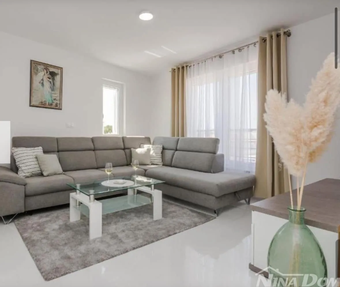apartmanska kuća s tri stambene jedinice, kompletno opremljene. - slika 17