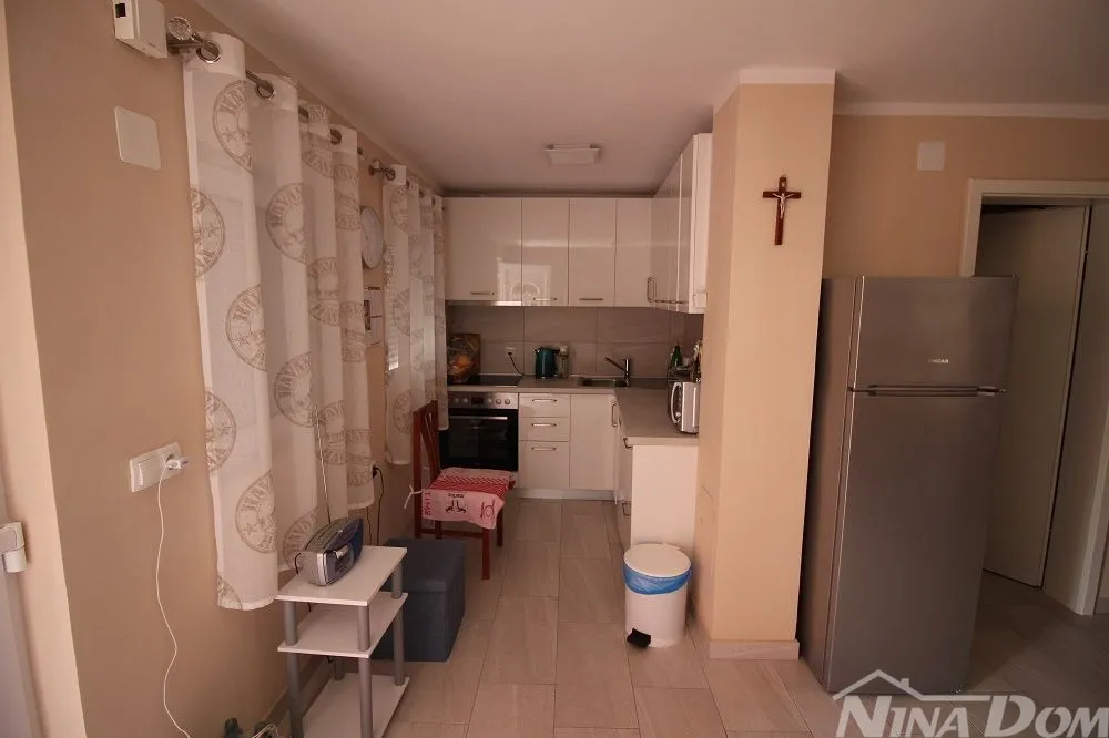 samostojeća kuća južna strana s dva apartmana - slika 28