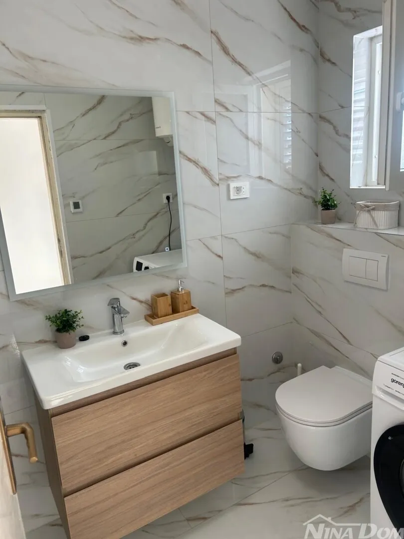 apartmanska kuća privlaka - centar mjesta - 300m od mora - slika 19