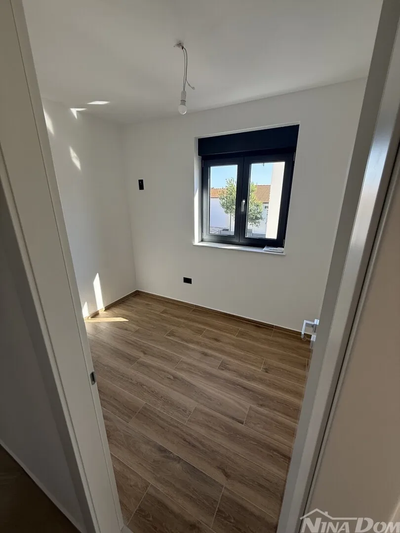 novogradnja apartmani, južna strana otoka vira. - slika 6