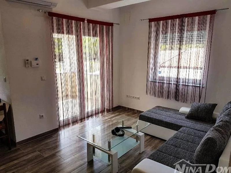 apartmani s bazenom za turističke namjene - slika 6