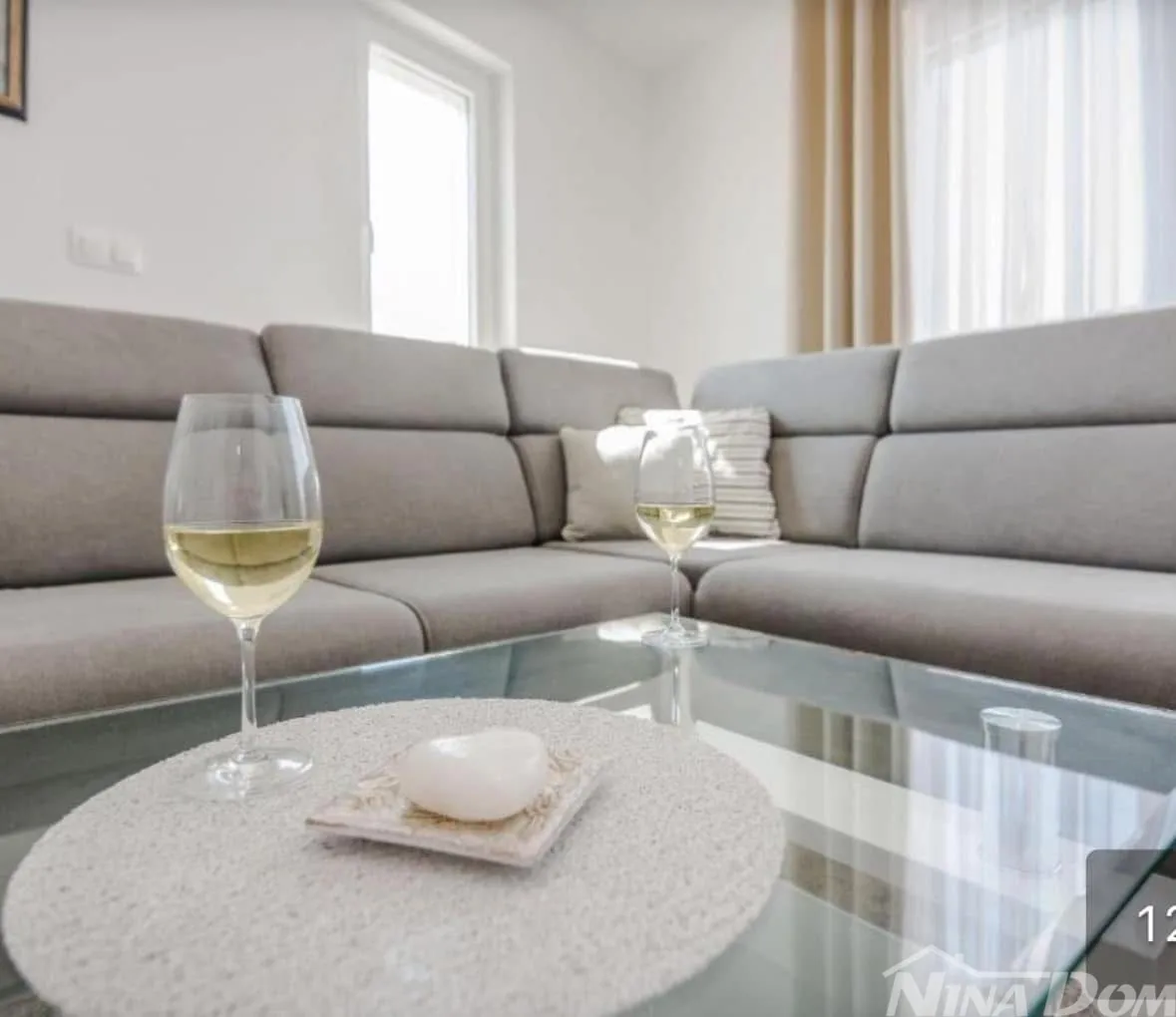 apartmanska kuća s tri stambene jedinice, kompletno opremljene. - slika 8