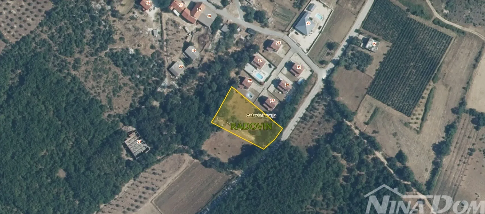 Prodaje se zemljište u Radovinu-Zadar idealno za kuću ili vikendicu - Radovin, Ražanac