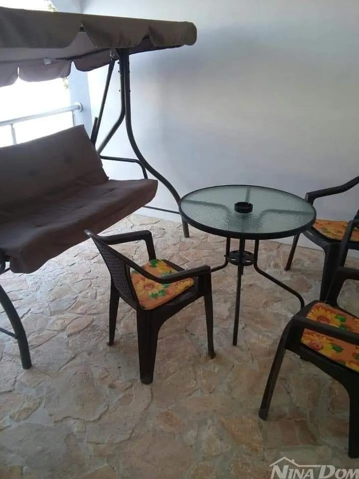 nekretnina s 4 apartmana, krovna terasa s pogledom na more i velebit. - slika 4