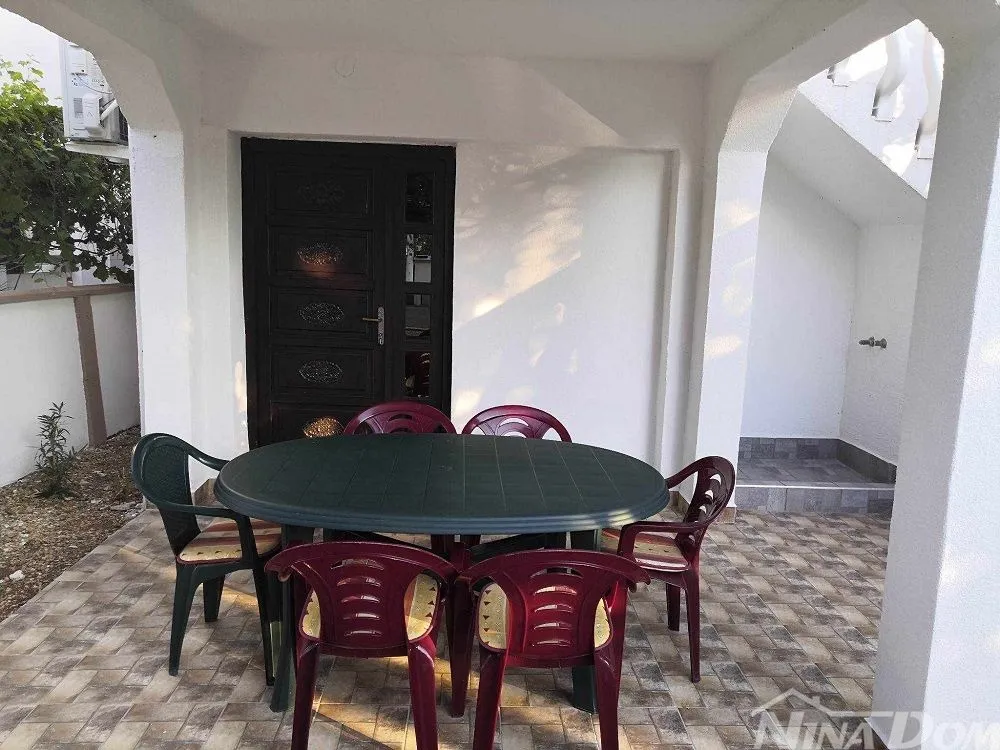 nekretnina s 4 apartmana - slika 3
