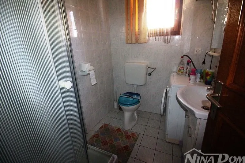 apartmanska kuća 4 stambene jedinice - slika 11