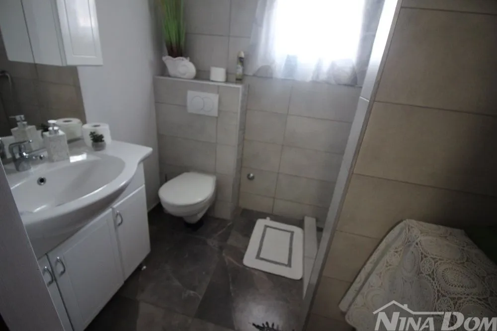 apartman južna strana, etažirano s vodom i kanalizacijom., - slika 9