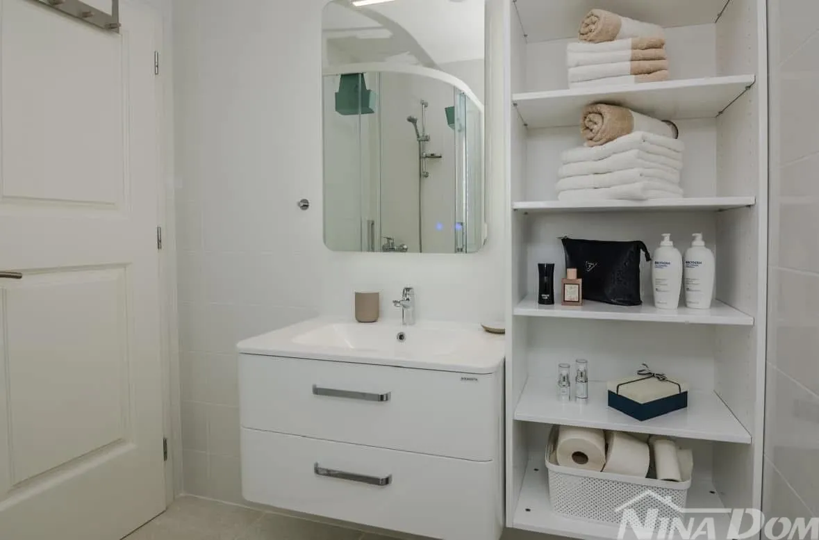 apartmanska kuća s tri stambene jedinice, kompletno opremljene. - slika 22