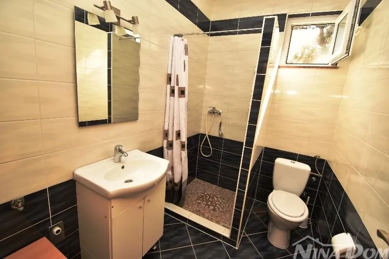 apartmani s bazenom za turističke namjene - slika 7